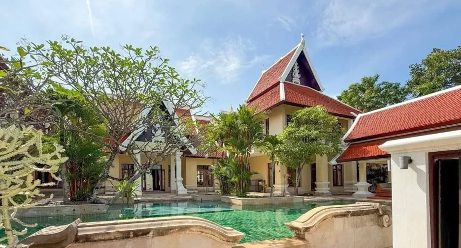 For sale and for rent 5 bedrooms villa in Na Jomtien, Pattaya