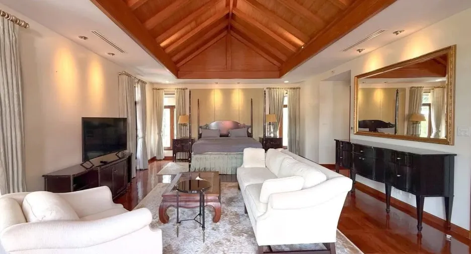For sale and for rent 5 bedrooms villa in Na Jomtien, Pattaya