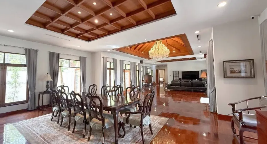 For sale and for rent 5 bedrooms villa in Na Jomtien, Pattaya