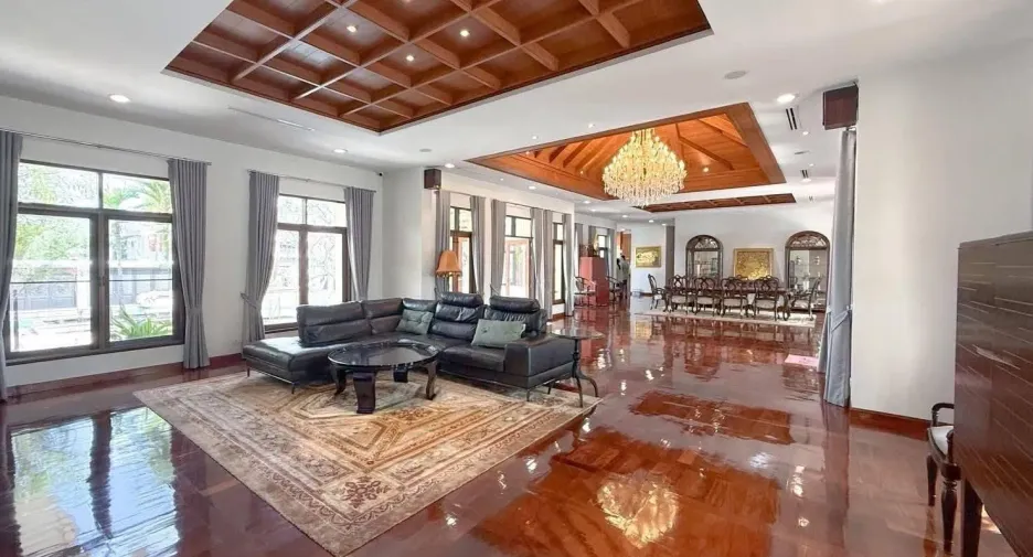 For sale and for rent 5 bedrooms villa in Na Jomtien, Pattaya
