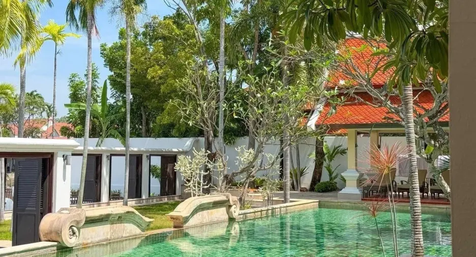 For sale and for rent 5 bedrooms villa in Na Jomtien, Pattaya