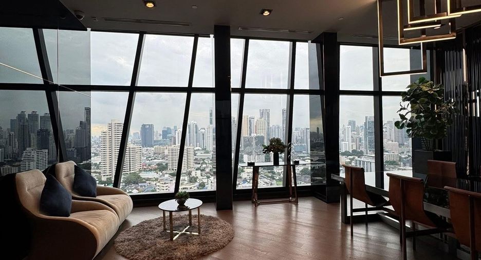 For rent 1 bed condo in Khlong Toei, Bangkok