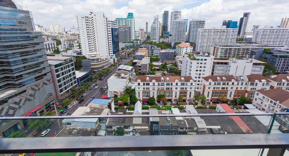 Condo en alquiler y en venta de 1 habitaciones en Watthana, Bangkok