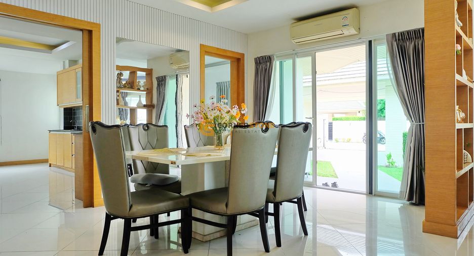 For rent 5 bedrooms house in Bang Lamung, Chonburi
