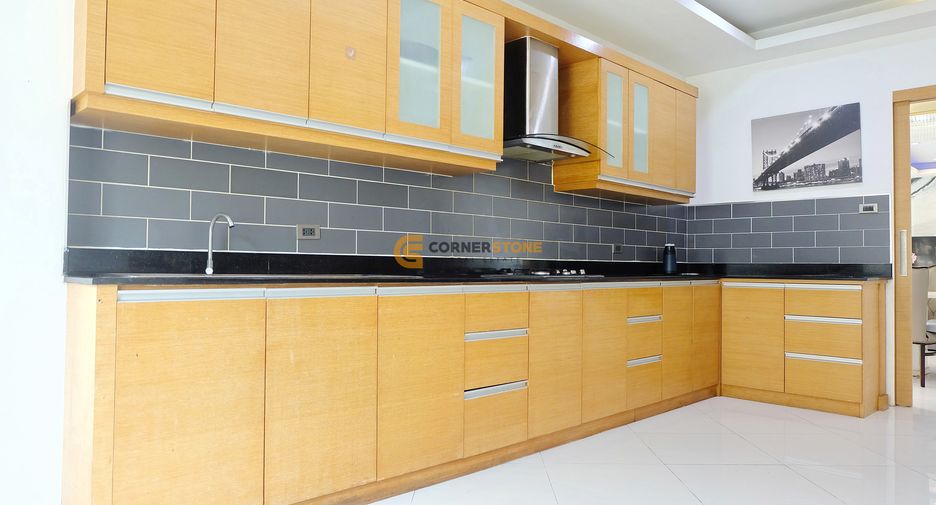For rent 5 bedrooms house in Bang Lamung, Chonburi