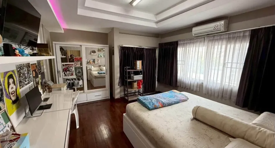 For sale 4 bedrooms house in Mueang Khon Kaen, Khon Kaen