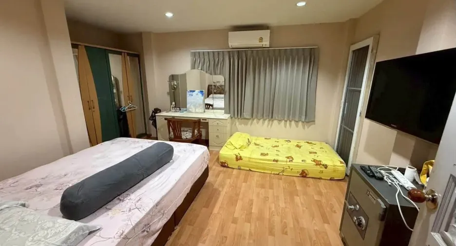 For sale 4 bedrooms house in Mueang Khon Kaen, Khon Kaen