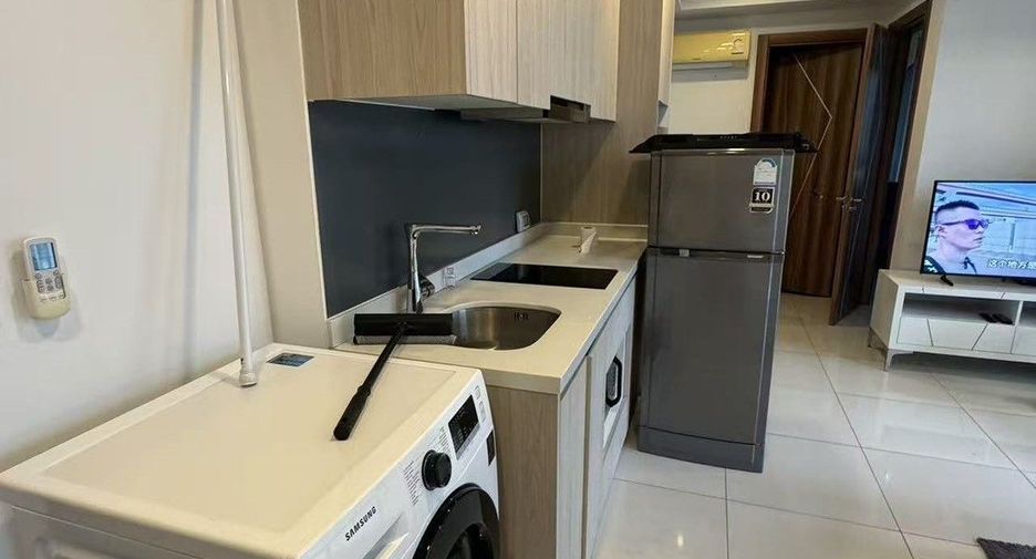 For rent 2 bedrooms condo in Bang Lamung, Chonburi