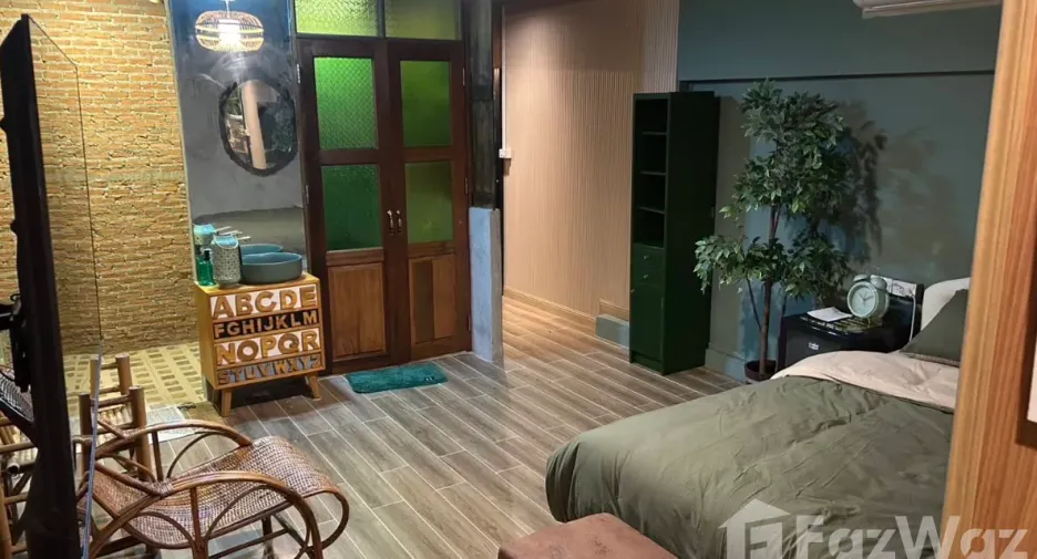 For sale 5 bedrooms hotel in Khlong Toei, Bangkok