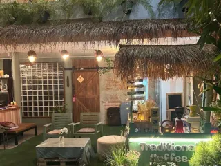 For sale 5 bedrooms hotel in Khlong Toei, Bangkok