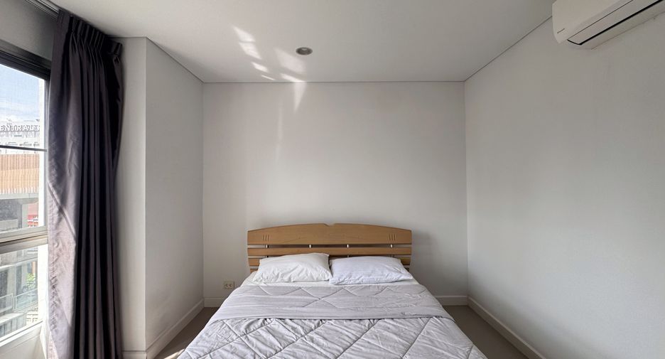 For sale and for rent 3 bedrooms condo in Yan Nawa, Bangkok