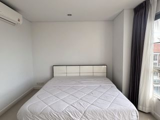 For sale and for rent 3 bedrooms condo in Yan Nawa, Bangkok
