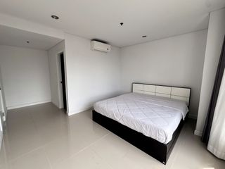 For sale and for rent 3 bedrooms condo in Yan Nawa, Bangkok