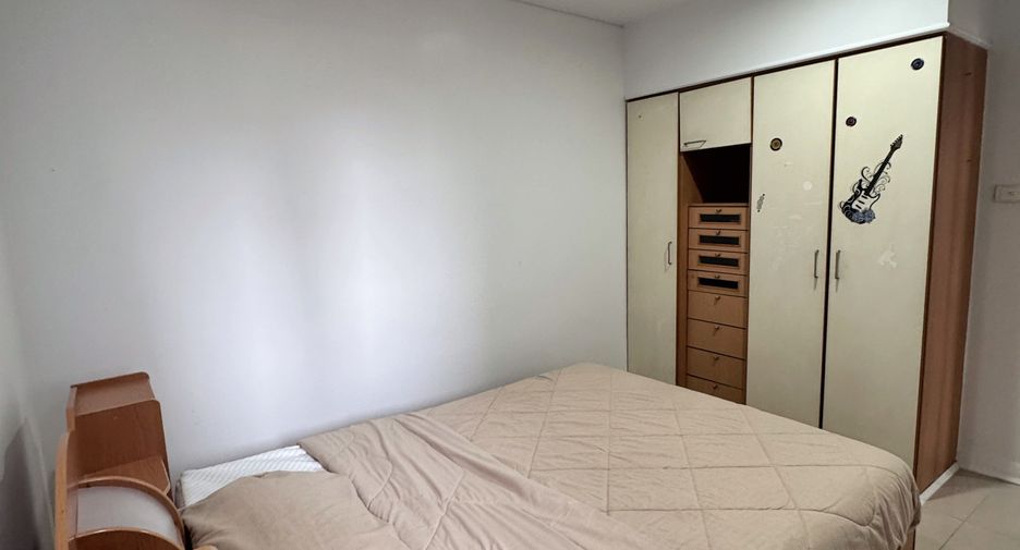 For sale and for rent 3 bedrooms condo in Yan Nawa, Bangkok