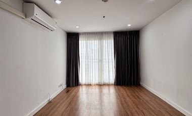 For sale and for rent 3 bedrooms condo in Yan Nawa, Bangkok