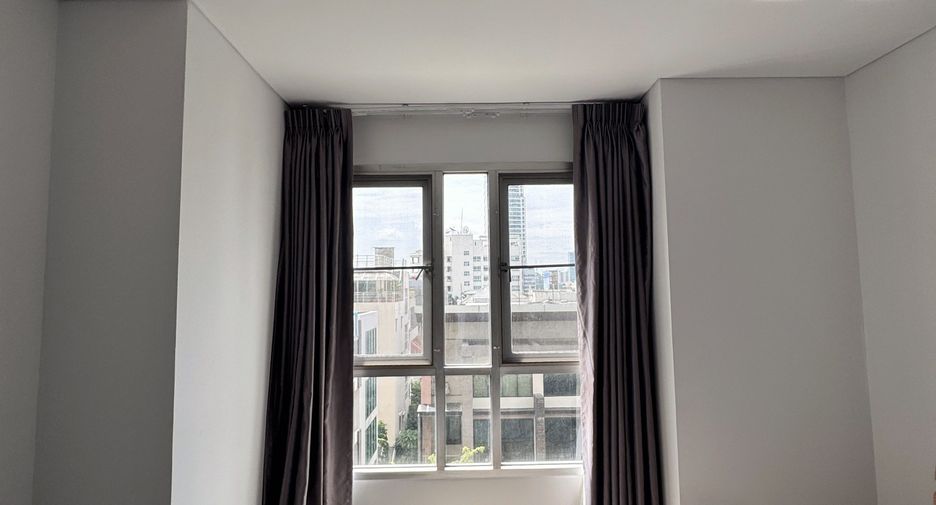 For sale and for rent 3 bedrooms condo in Yan Nawa, Bangkok
