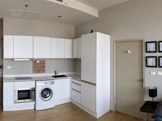 For sale 1 bed condo in Khlong Toei, Bangkok