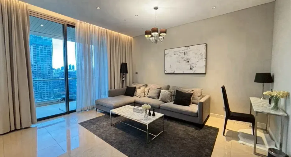 For rent 2 bedrooms condo in Pathum Wan, Bangkok