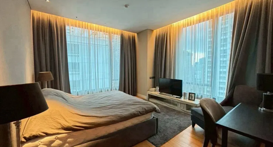 For rent 2 bedrooms condo in Pathum Wan, Bangkok