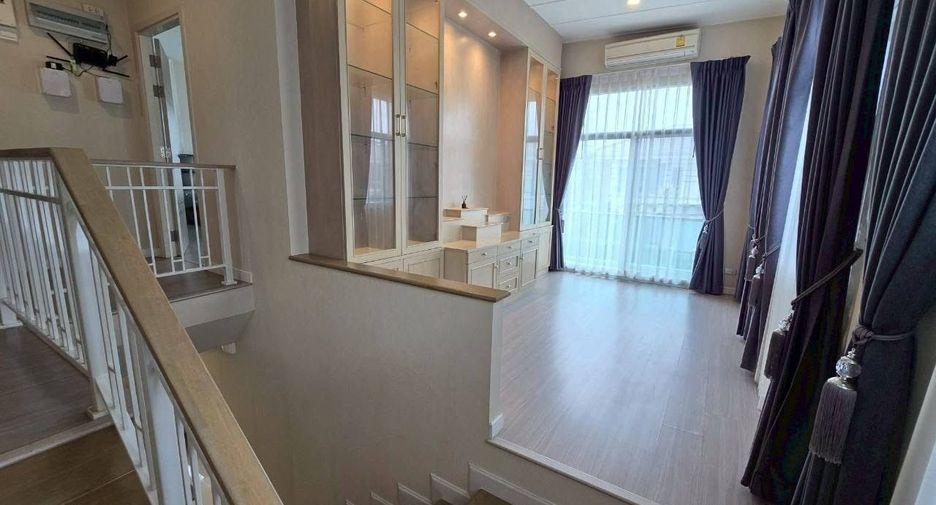 For sale and for rent 4 bedrooms house in Lat Krabang, Bangkok