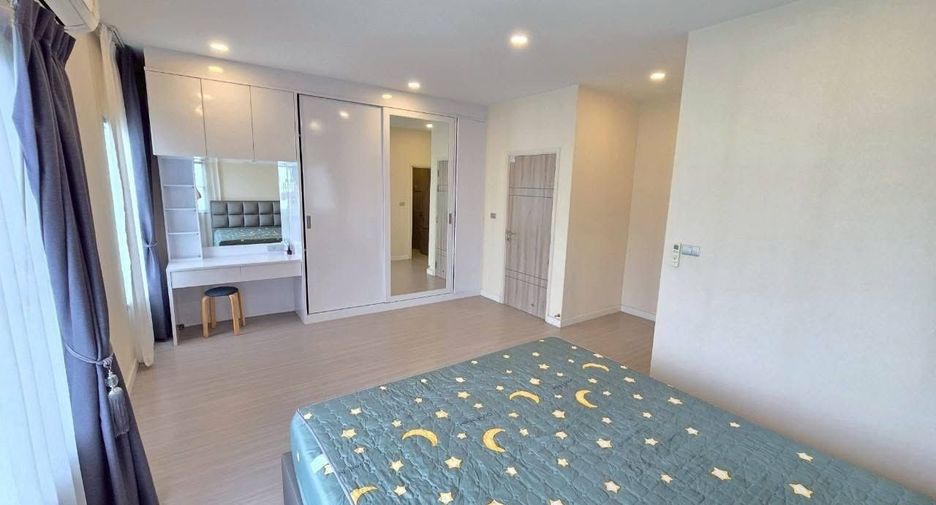 For sale and for rent 4 bedrooms house in Lat Krabang, Bangkok