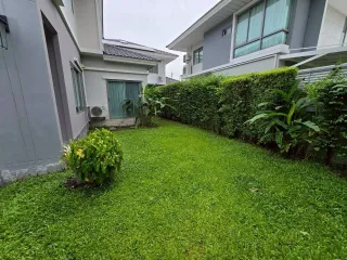 For sale and for rent 4 bedrooms house in Lat Krabang, Bangkok
