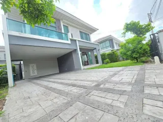 For sale and for rent 4 bedrooms house in Lat Krabang, Bangkok