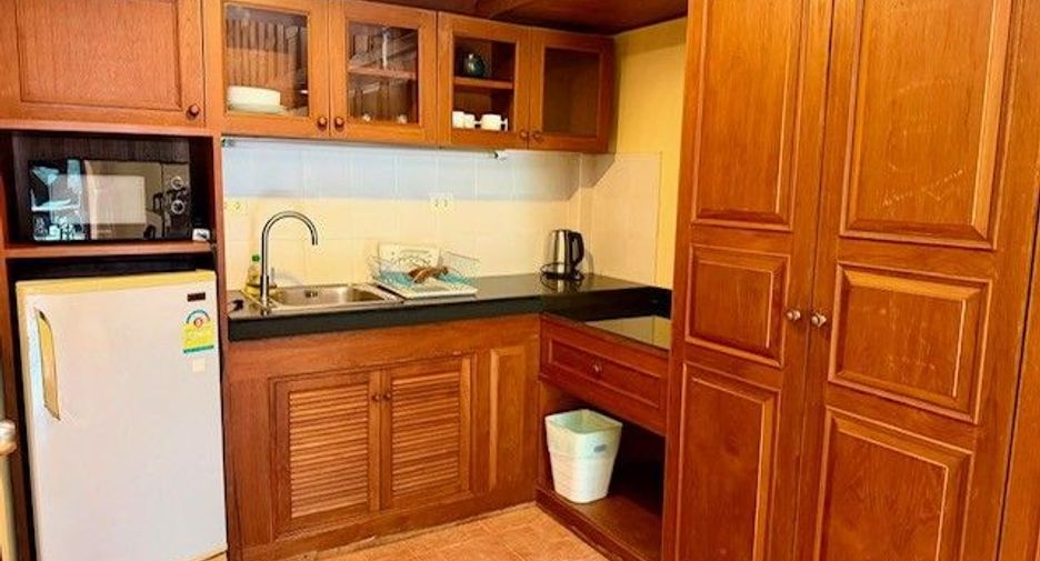 Hotel en venta de 5 habitaciones en Kathu, Phuket