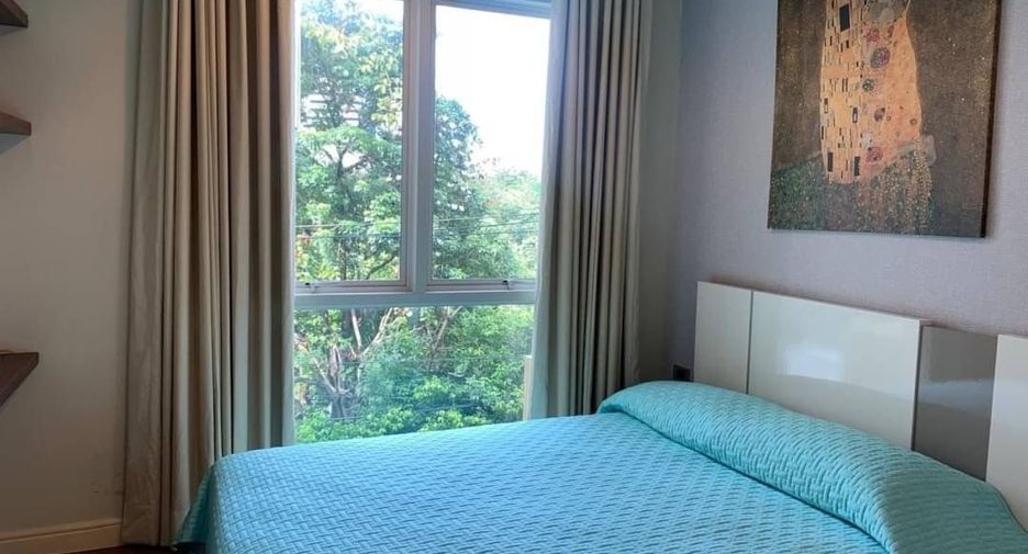 For rent 3 bedrooms condo in Khlong Toei, Bangkok