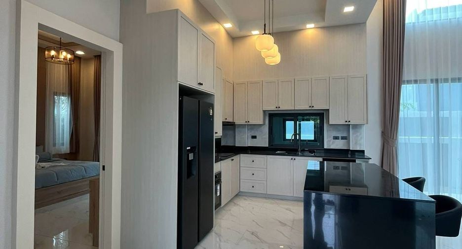 Villa en venta de 4 habitaciones en Bang Lamung, Chonburi