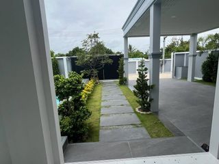 Villa en venta de 4 habitaciones en Bang Lamung, Chonburi