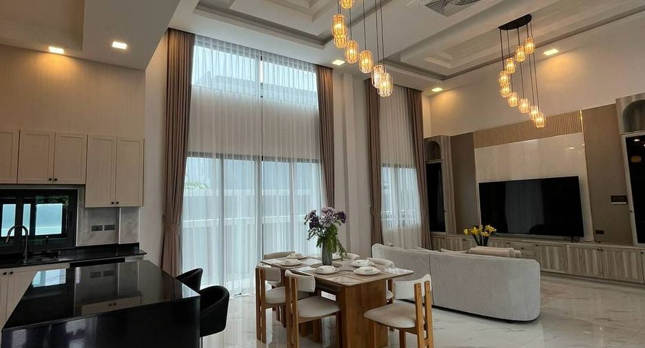 Villa en venta de 4 habitaciones en Bang Lamung, Chonburi