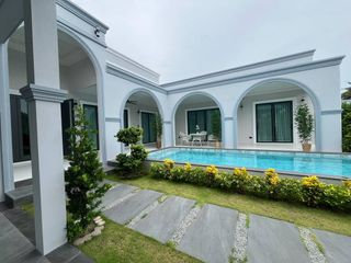 Villa en venta de 4 habitaciones en Bang Lamung, Chonburi