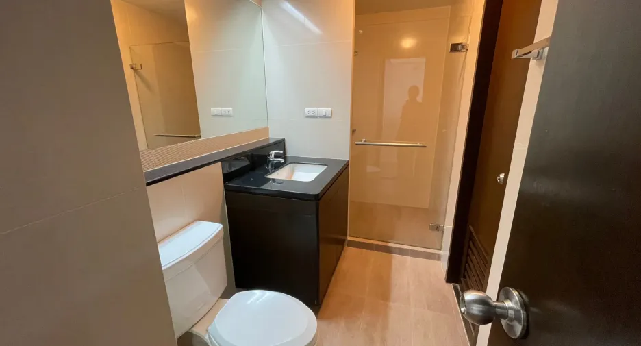 Condo en alquiler de 1 habitaciones en Khlong Toei, Bangkok