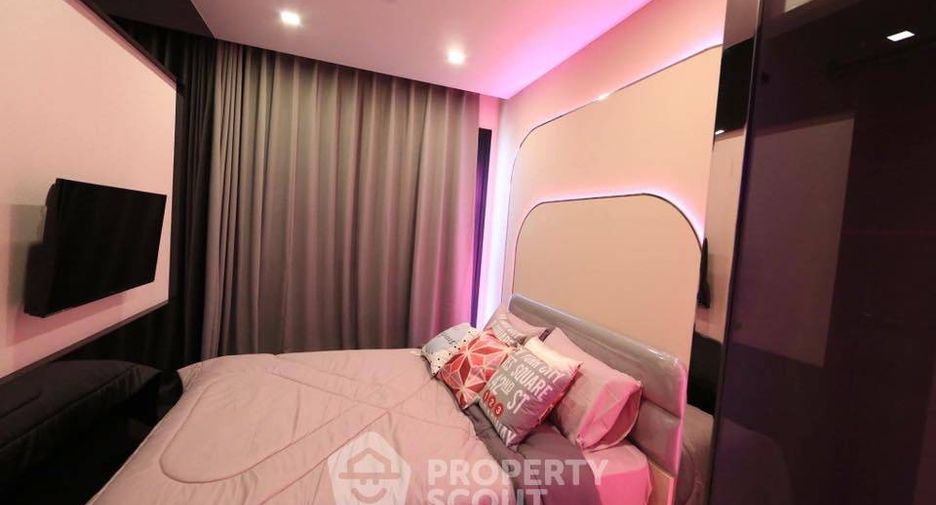 For sale 3 bedrooms condo in Khlong Toei, Bangkok