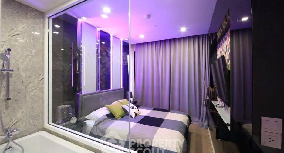 For sale 3 bedrooms condo in Khlong Toei, Bangkok