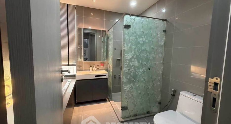 For rent 2 bedrooms condo in Bang Rak, Bangkok
