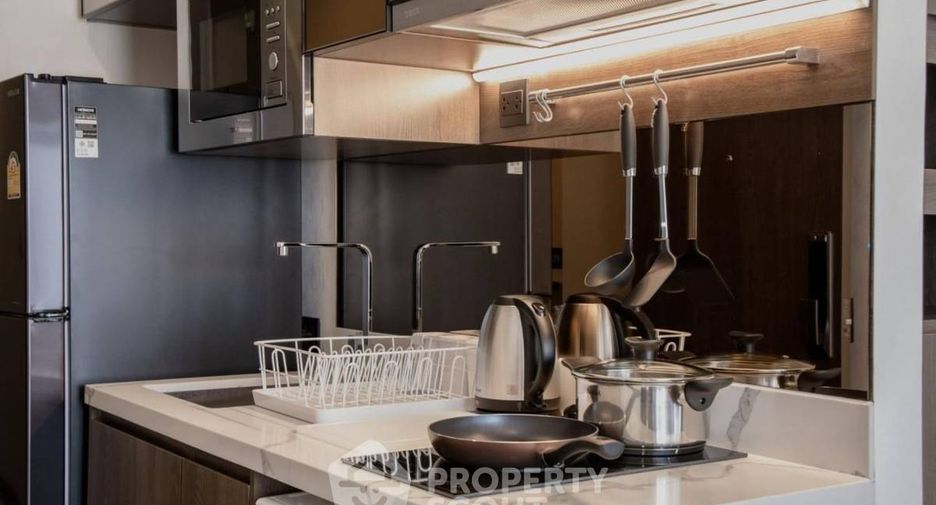 For rent 2 bedrooms condo in Watthana, Bangkok