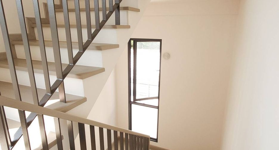 For sale 3 bedrooms house in Prawet, Bangkok
