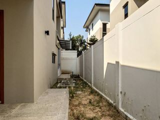 For sale 3 bedrooms house in Prawet, Bangkok