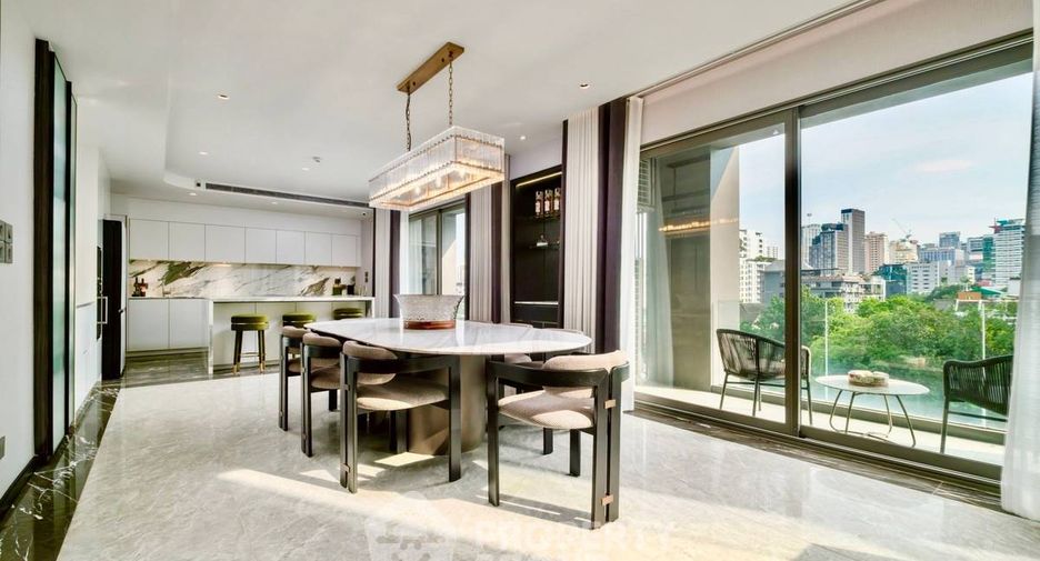 À vendre 3 chambres condo à Watthana, Bangkok