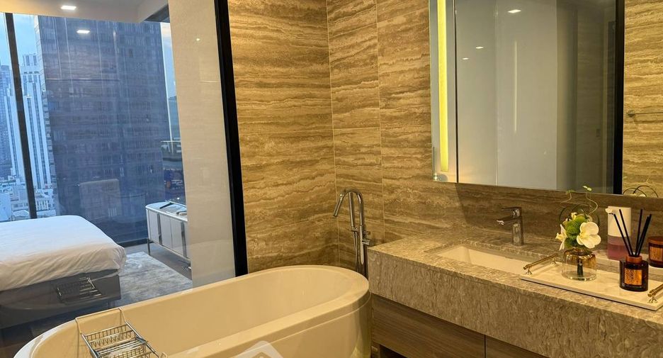 À vendre 2 chambres condo à Khlong Toei, Bangkok