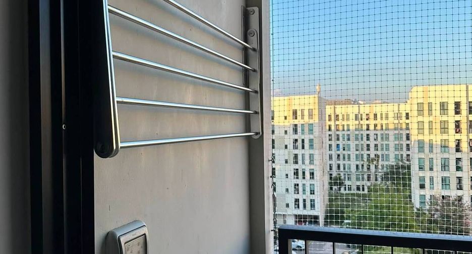 For sale 2 bedrooms condo in Mueang Samut Prakan, Samut Prakan