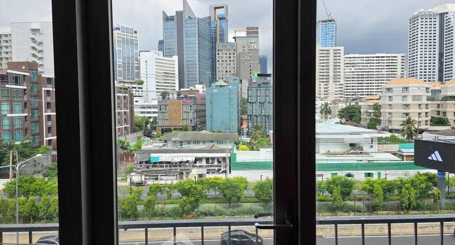 For sale 2 bedrooms condo in Pathum Wan, Bangkok