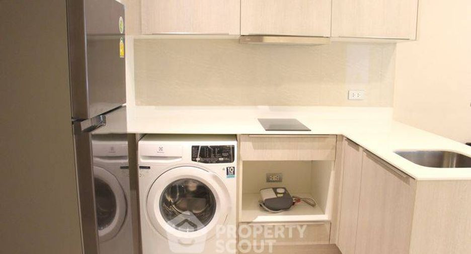 For sale 2 bedrooms condo in Khlong Toei, Bangkok