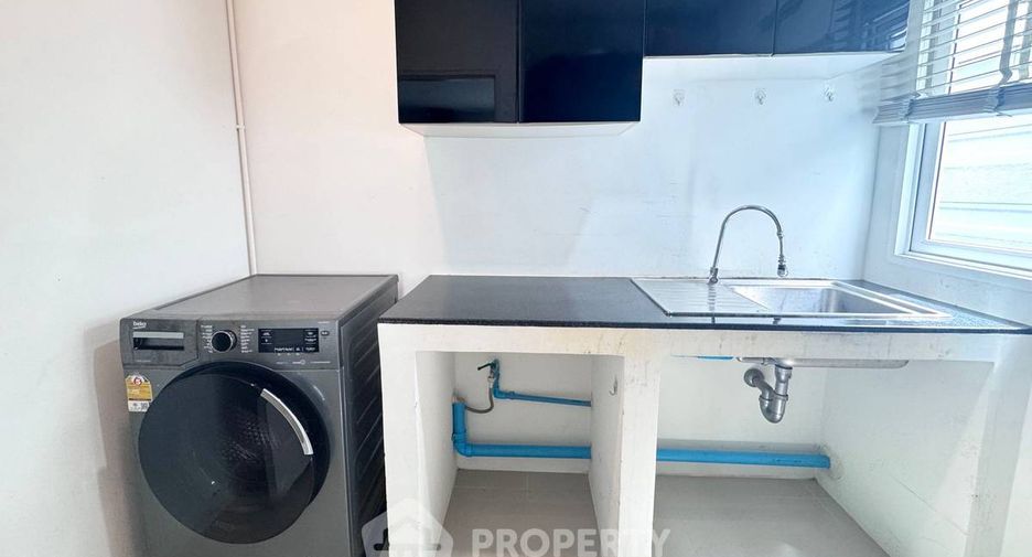 For sale 4 bedrooms house in Prawet, Bangkok