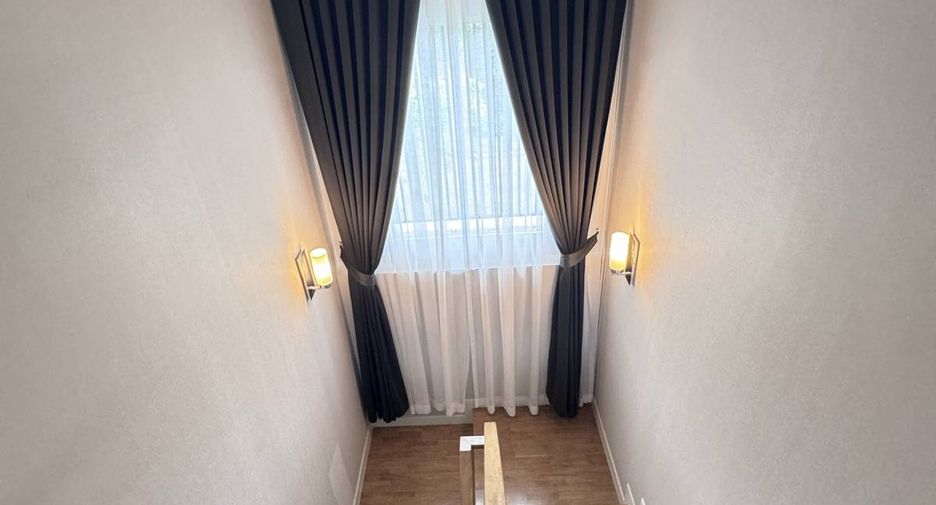 For sale 4 bedrooms house in Prawet, Bangkok