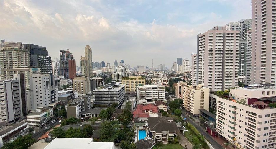 For sale 2 bedrooms condo in Watthana, Bangkok