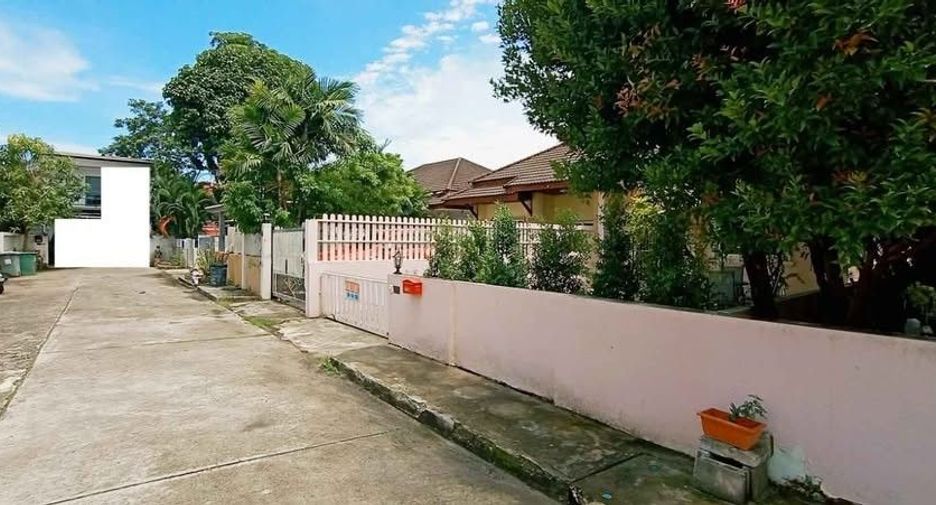 For rent 2 bedrooms house in Mueang Phuket, Phuket