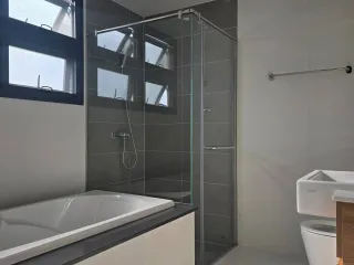 Haus zur Miete mit 4 Zimmer in Mueang Phuket, Phuket